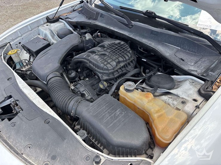 2018-dodge-charger-sedan-image-9