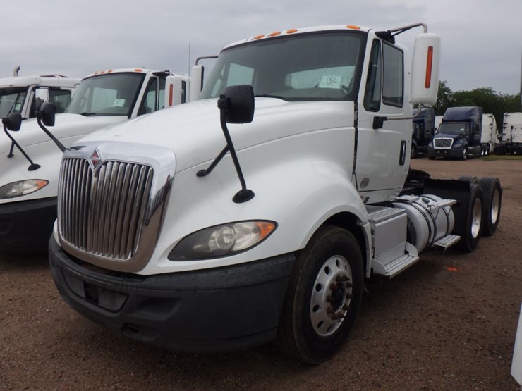 2017-international-prostar-image-1