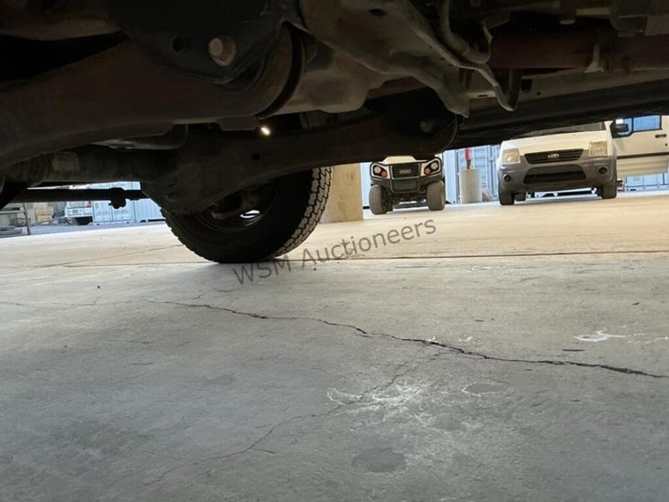 2006-ford-f550-image-25