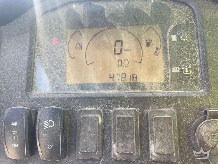2019-john-deere-gator-image-6