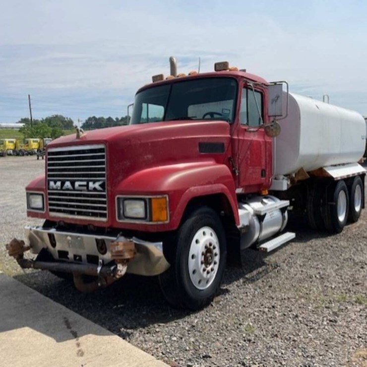 1999 MACK CH613