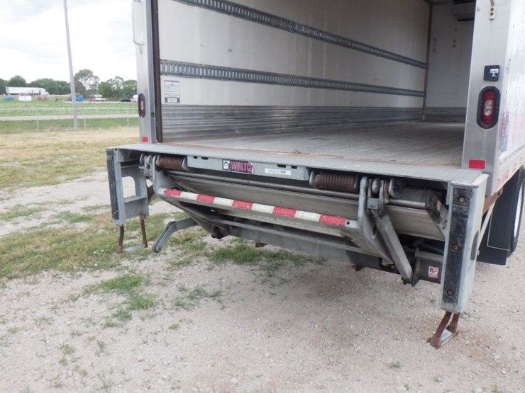 2018-international-durastar-4300-image-7