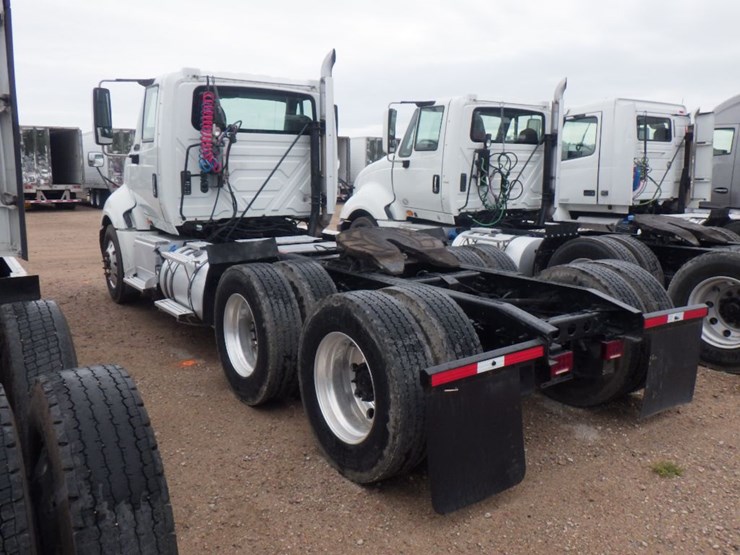2017-international-prostar-image-11