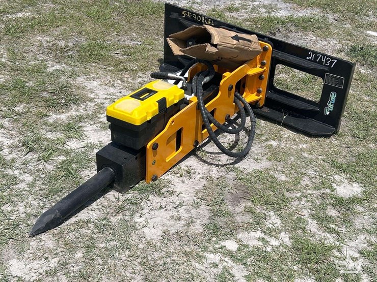 hydraulic-breaker-skid-steer-attachment-image-5