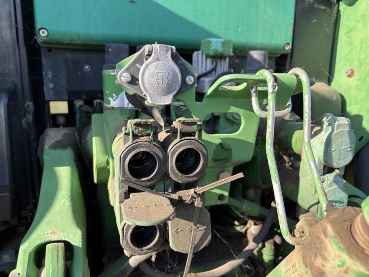 john-deere-6420-image-16
