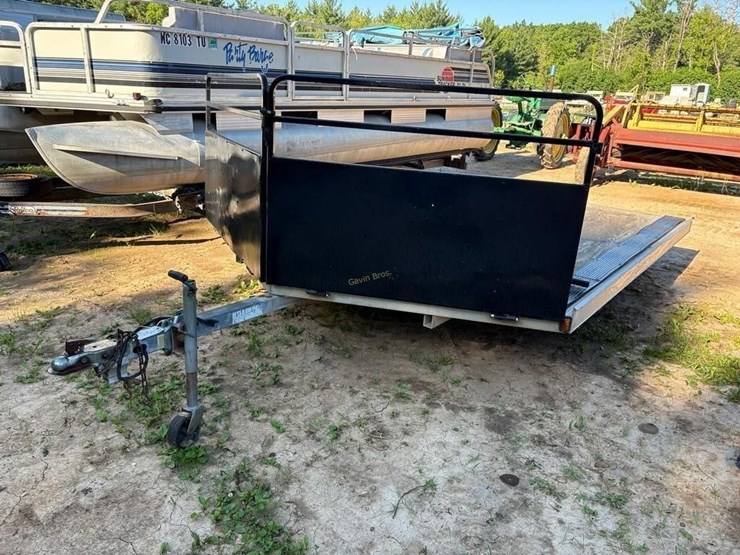 12'-x-100"-v-front-snowmobile-trailer-image-1