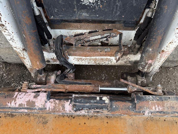2020-bobcat-t76-image-10