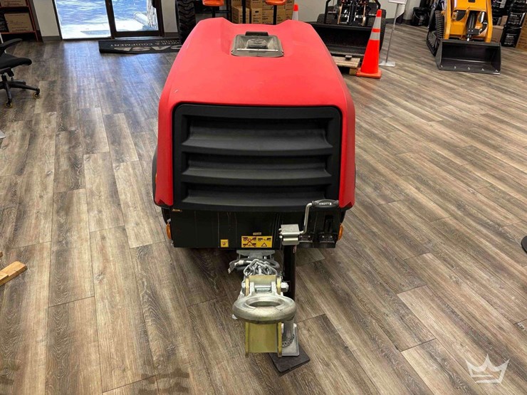 2023-atlas-copco-cps110-s/a-towable-air-compressor-image-26