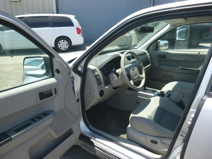 2008-ford-escape-image-5