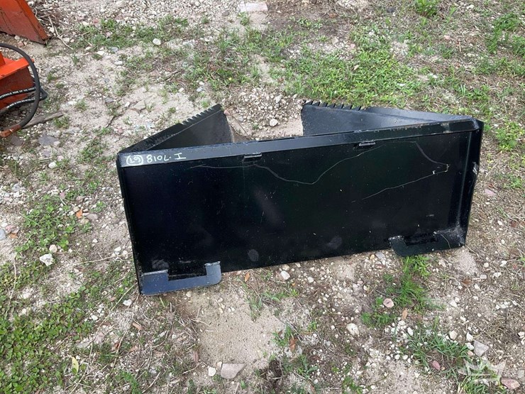 2025-jmr-stump-bucket-skid-steer-attachment-image-1