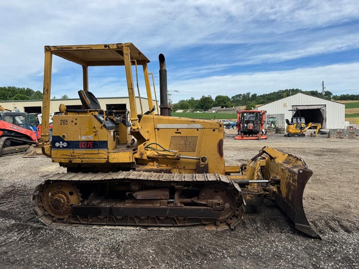 komatsu-d37e-2-image-7