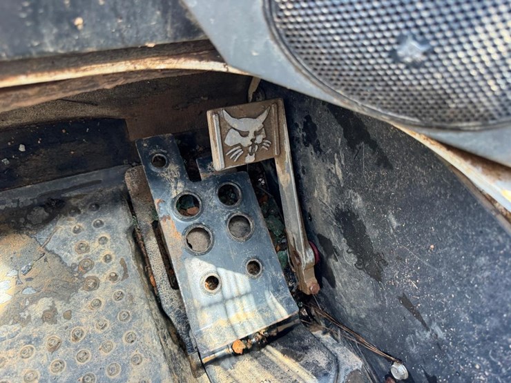 2017-bobcat-t750-image-29