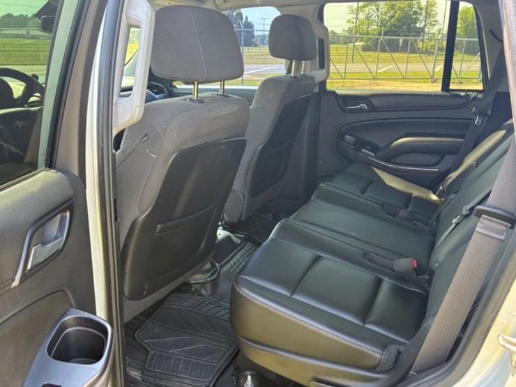 2015-chevrolet-tahoe-image-14
