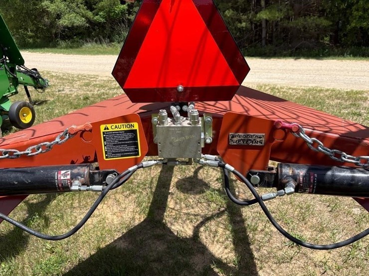 pequea-hrm-cr12-12-wheel-rake-image-10