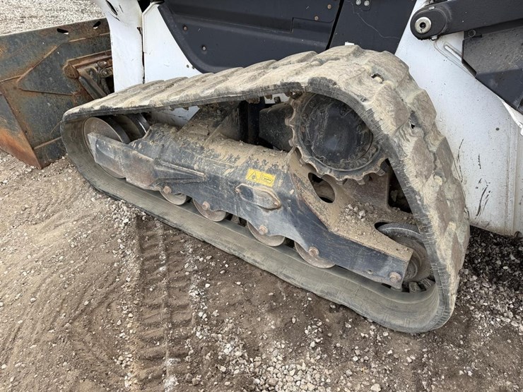 2020-bobcat-t76-image-17