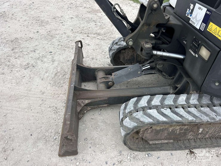2019-bobcat-e32i-image-30
