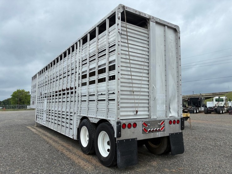 1977-wilson-livestock-trailer-image-5
