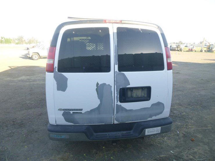 2007-chevrolet-express-g3500-image-18