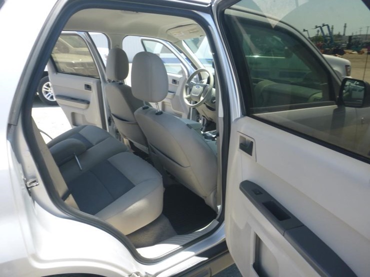 2008-ford-escape-image-8