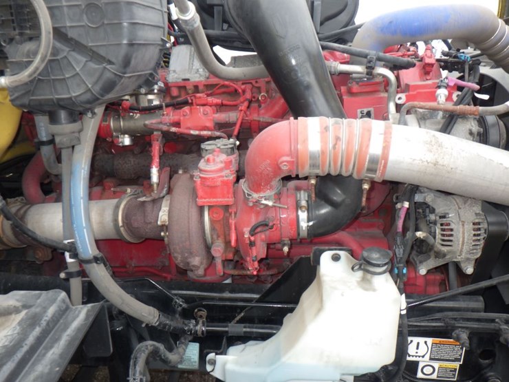 2023-peterbilt-579-image-22