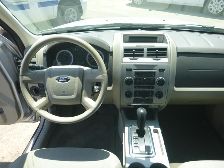 2008-ford-escape-image-9