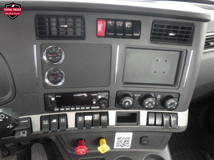 2024-kenworth-t680-image-17
