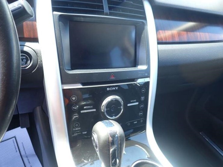 2011-ford-edge-image-21