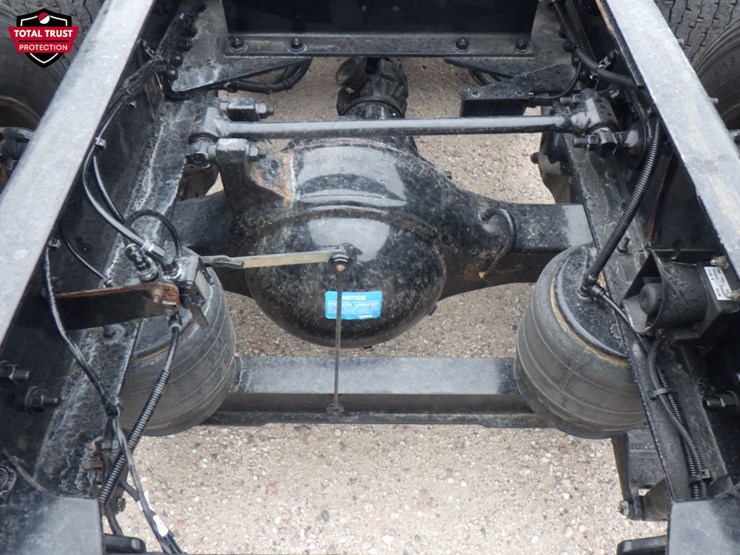 2024-kenworth-t680-image-9