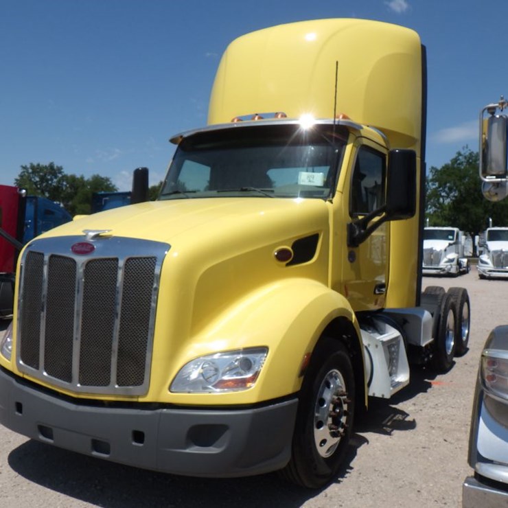 2021 PETERBILT 579