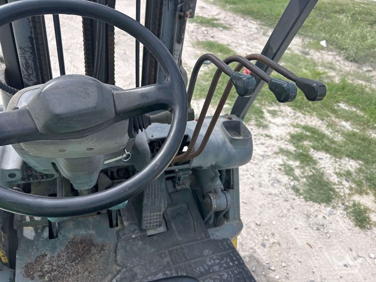 2012-komatsu-fg25t-16-image-13