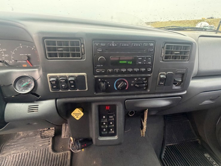 2005-ford-f650-image-12
