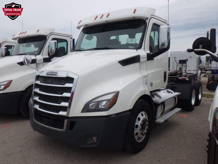 2019-freightliner-cascadia-116-image-1