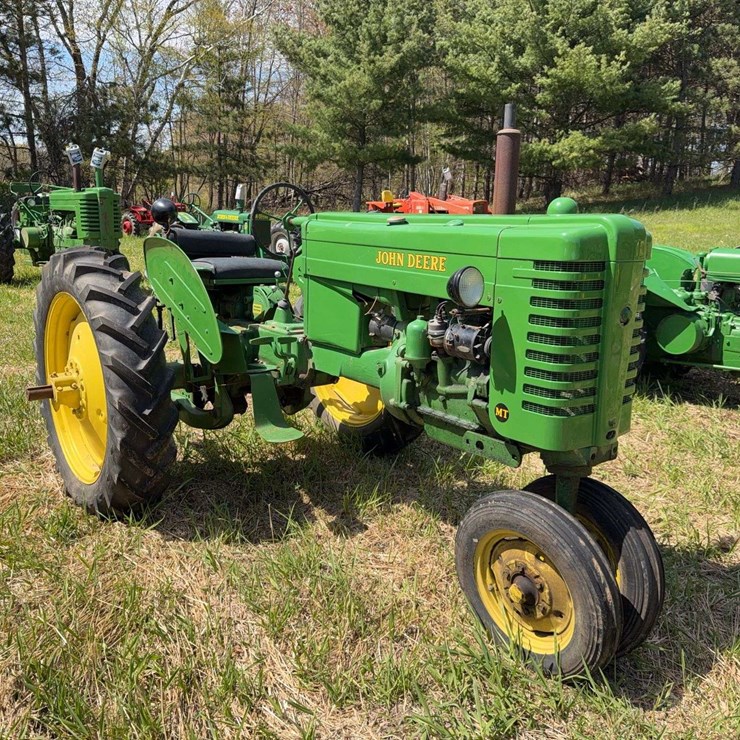 JOHN DEERE MT