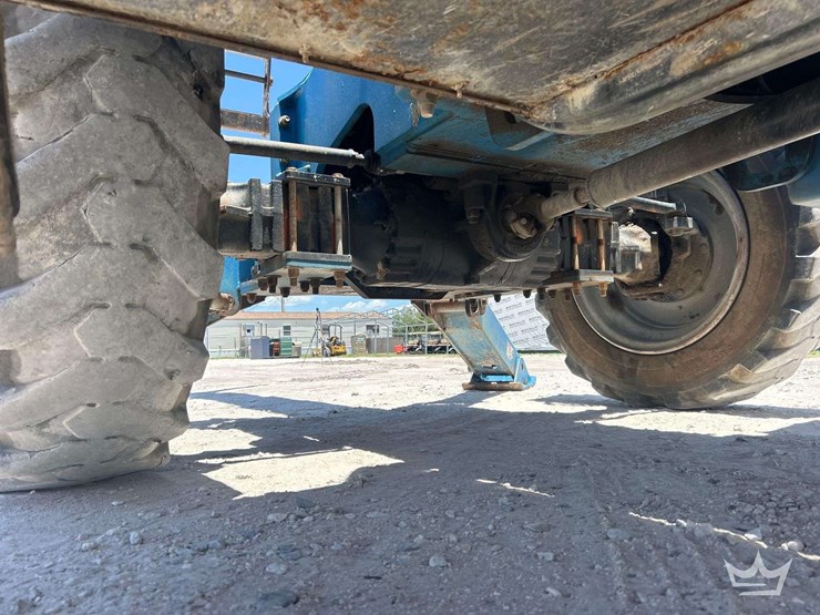 2019-genie-gth1056-image-13