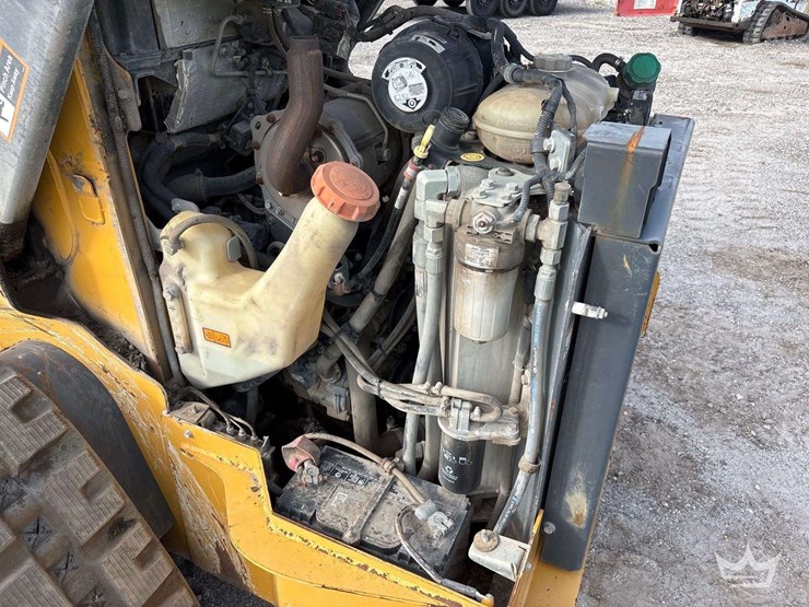 2020-deere-325g-image-16