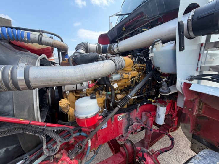 2011-kenworth-t800-image-16