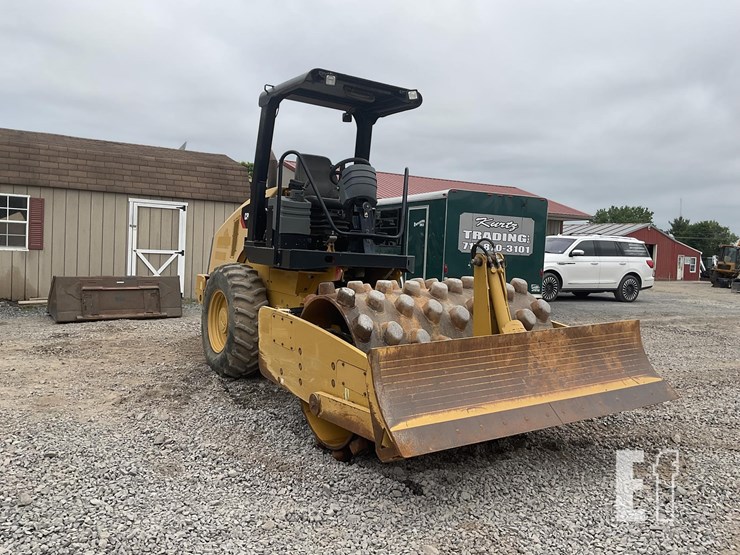 2014-caterpillar-cp44b-image-6