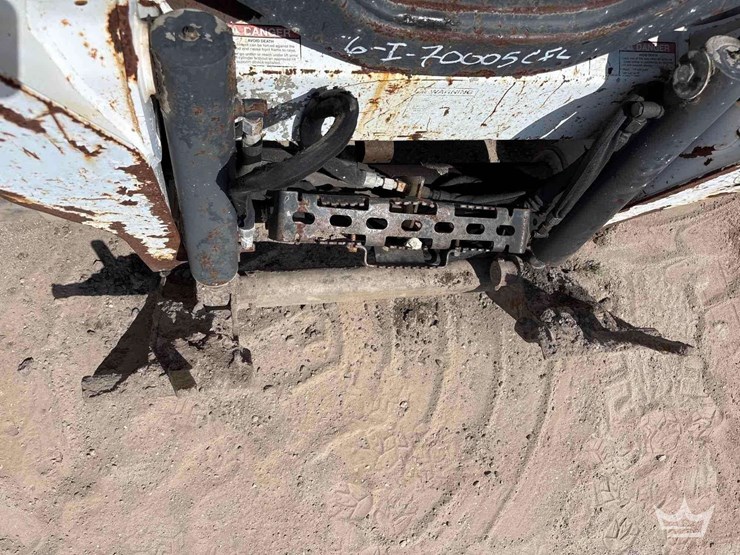 2014-bobcat-t590-image-9