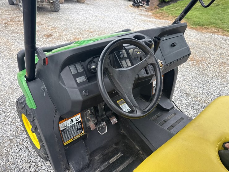 john-deere-gator-image-3