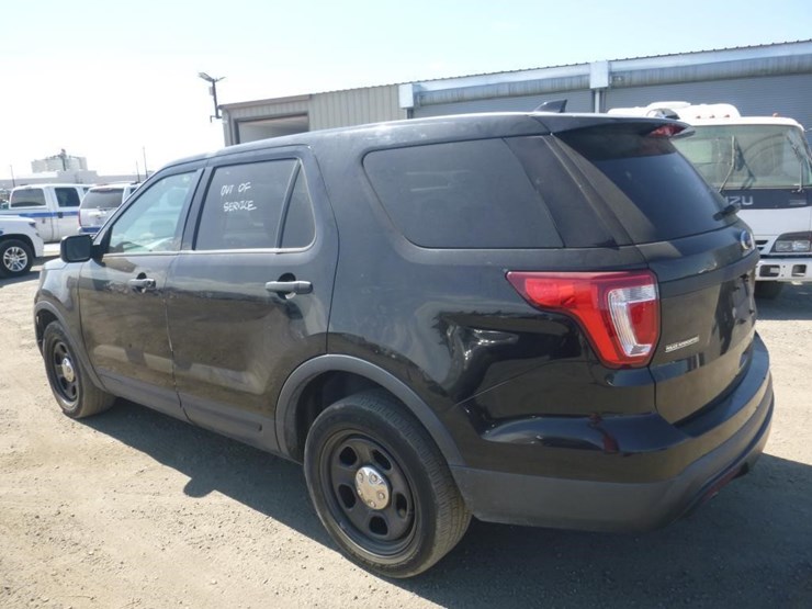 2017-ford-explorer-image-4