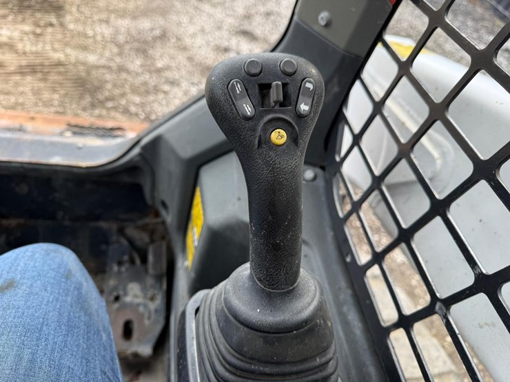 2020-bobcat-t76-image-20