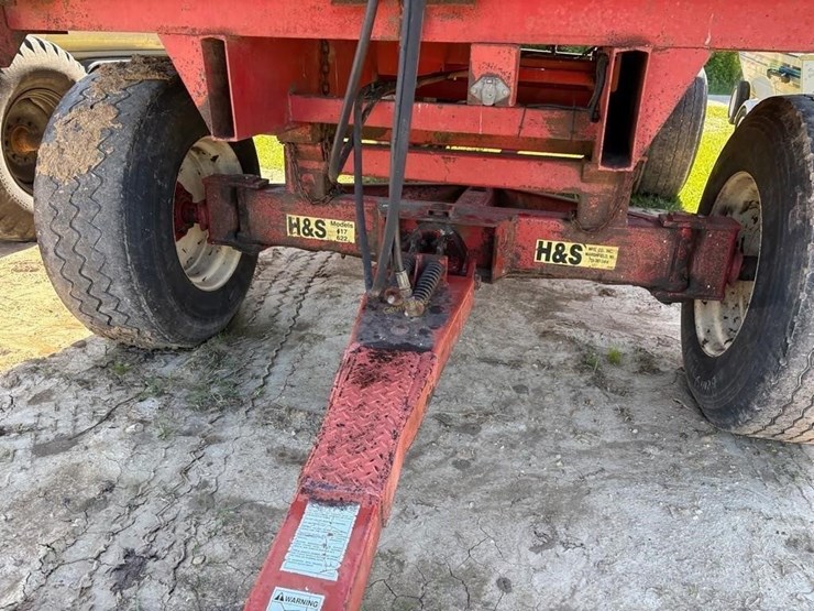 h&s-22'-forage-box-image-4