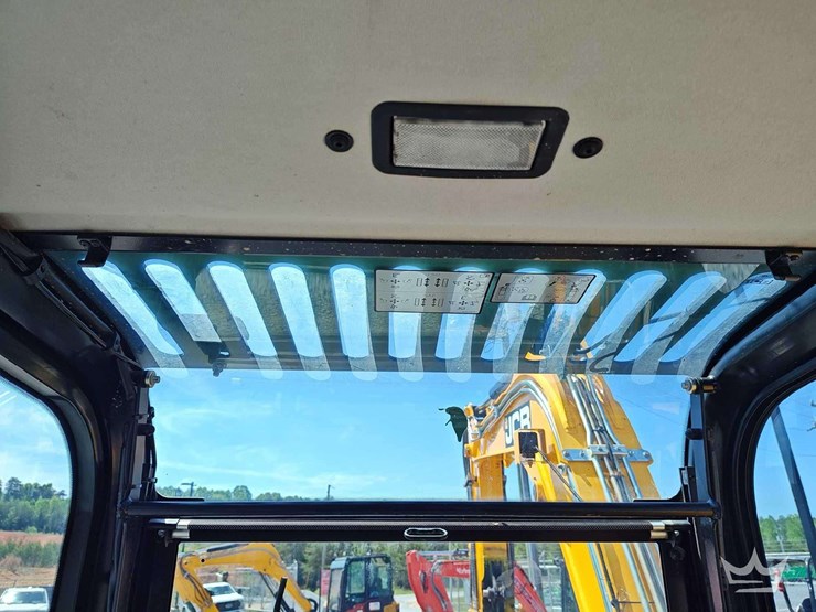 2023-jcb-90z-2-t4-midi-excavator-image-21