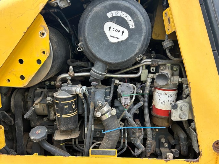 2016-komatsu-d39px-24-image-20