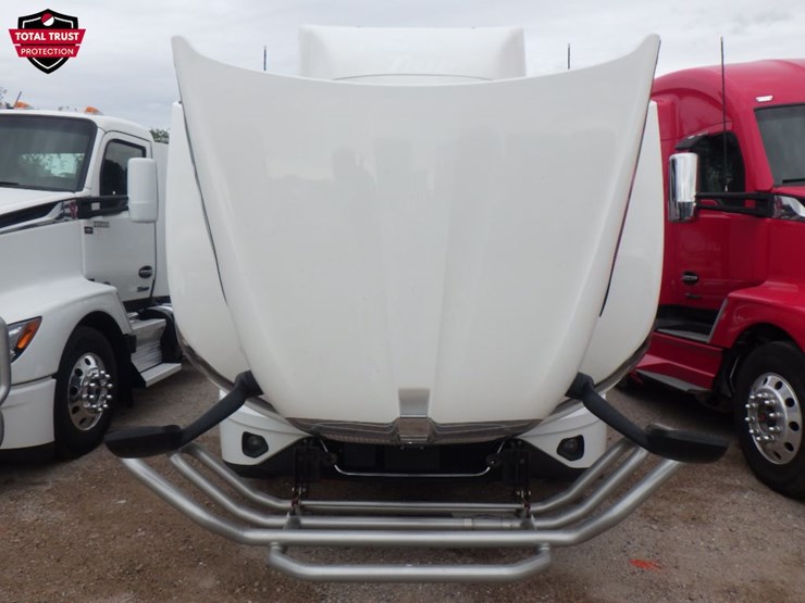 2024-kenworth-t680-image-21
