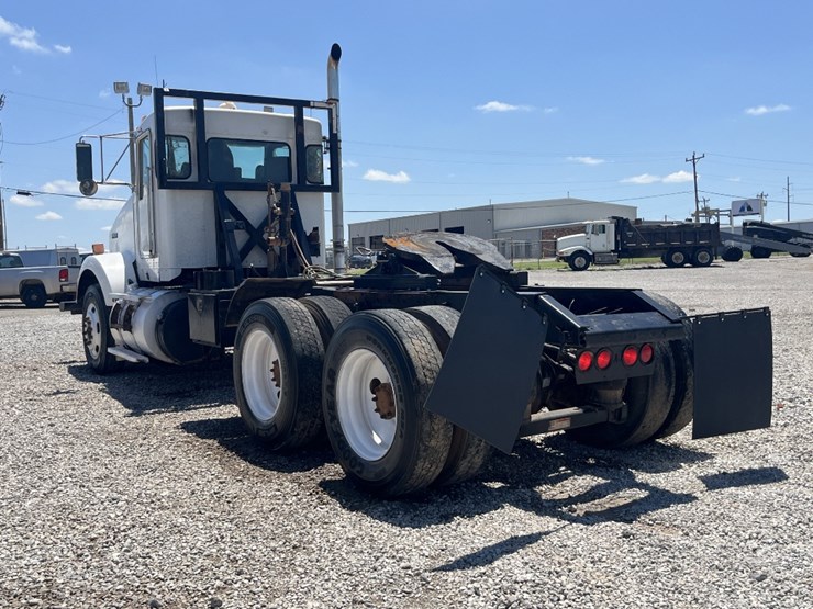 2012-kenworth-t800-image-7