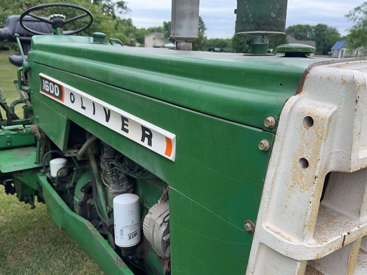 1963-oliver-1600-image-35