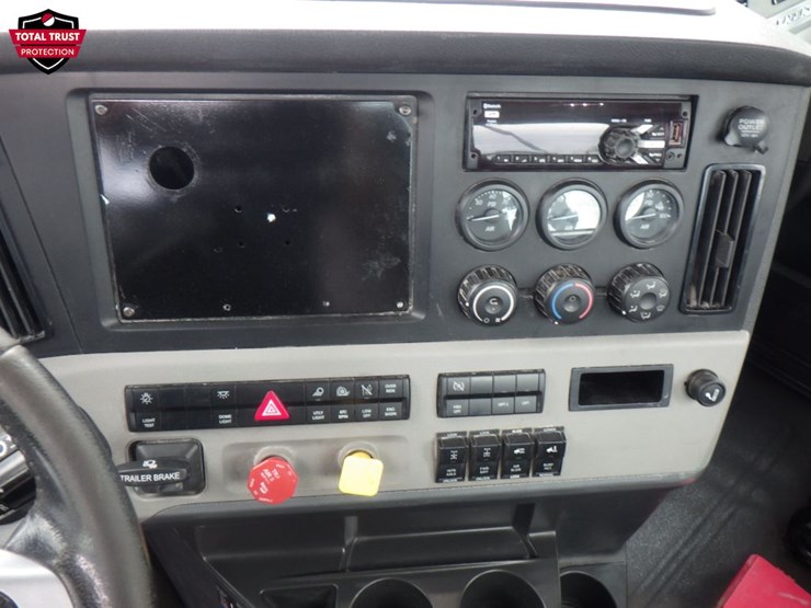 2019-freightliner-cascadia-116-image-17