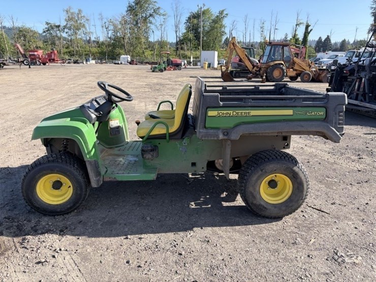 2016-john-deere-tx-4x2-image-7