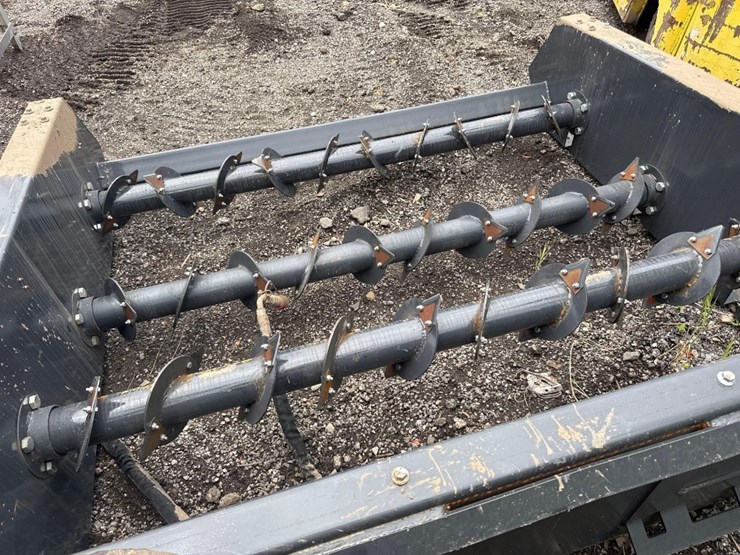 new-landhonor-co-72in-hydraulic-skidloader-round-bale-processor-attachment-image-3